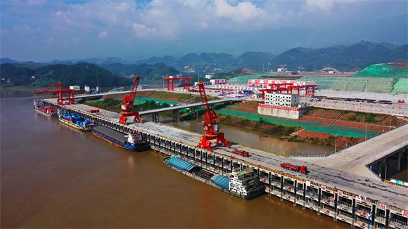 重庆新生港是交通运输部批复的长江上游首个万吨级码头。忠县融媒体中心供图 华龙网发