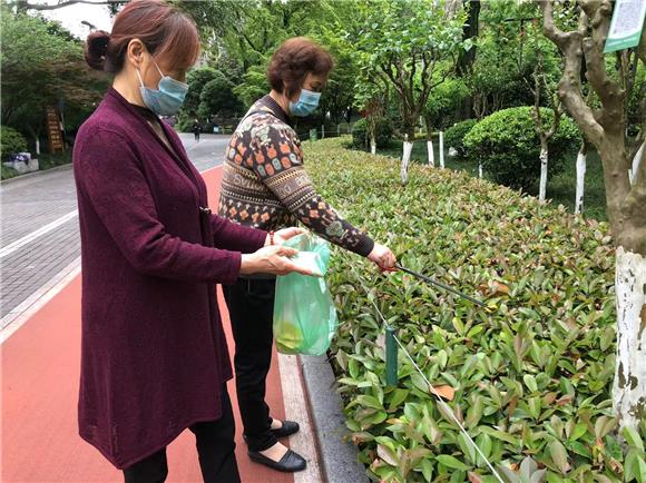 渝北區龍塔街道世界地球日垃圾清撿志願活動