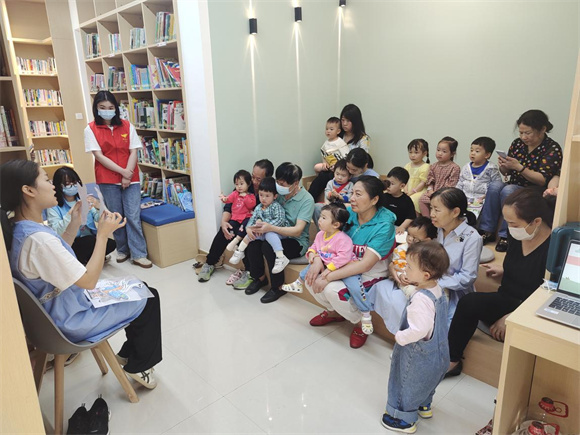 江北城街道开展亲子阅读活动。江北城街道供图