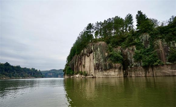 龙河丰都段涂溪湖风光。通讯员 李达元 摄