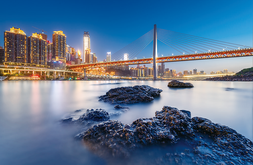River-spanning bridges serve as a major part of night views in Chongqing 1