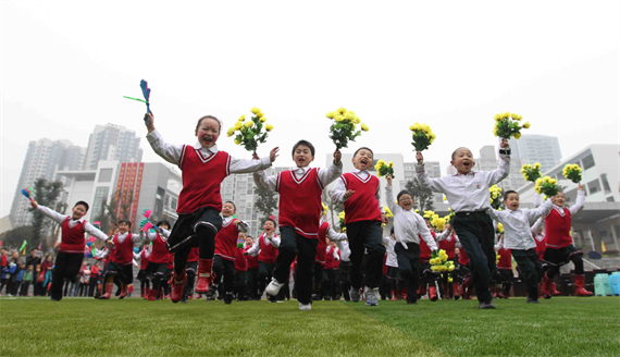 图片9 2013年龙山小学开学 学校供图 华龙网发