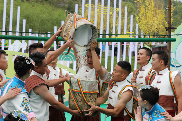绞篊民俗文化表演。巫溪县文化和旅游委供图 华龙网发