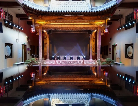 巴渝民俗博物馆改造安装全木结构老戏台。渝北区文化旅游委供图 华龙网发