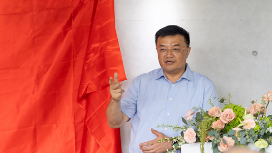 東風公司黨委常委、副總經理尤崢。 東風汽車集團供圖 華龍網發
