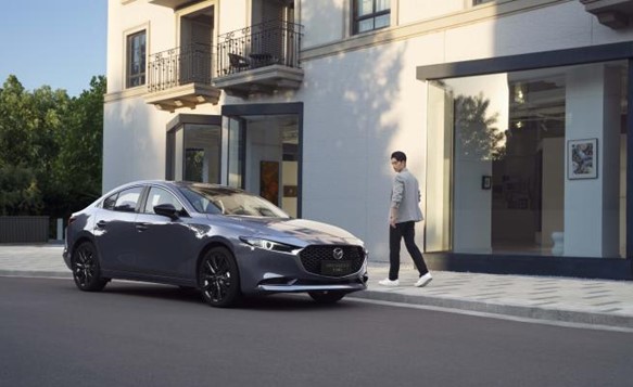 次世代MAZDA3昂克赛拉黑曜版。 长安马自达供图 华龙网发