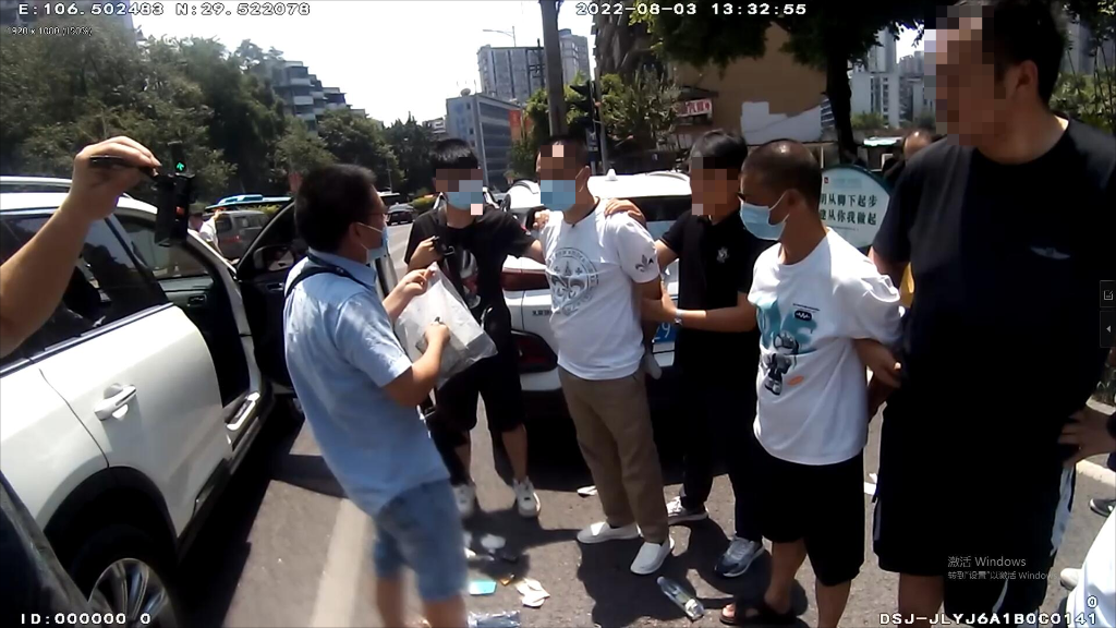 1三名嫌疑人被成功抓捕。江北區警方供圖