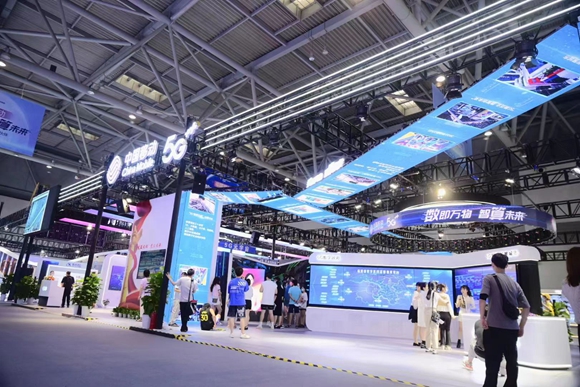 中国移动带来六大板块，五十余个展项  中国移动重庆公司供图 。华龙网发