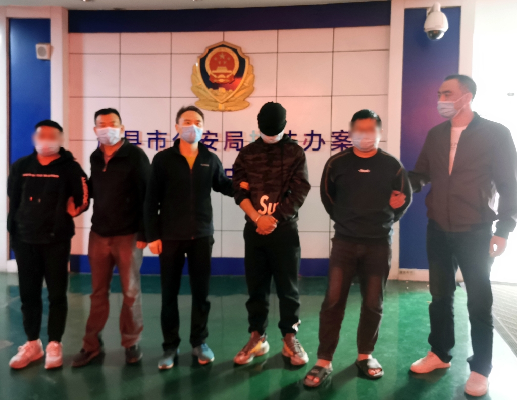 1李某欢等人被民警抓获。重庆高新区警方供图