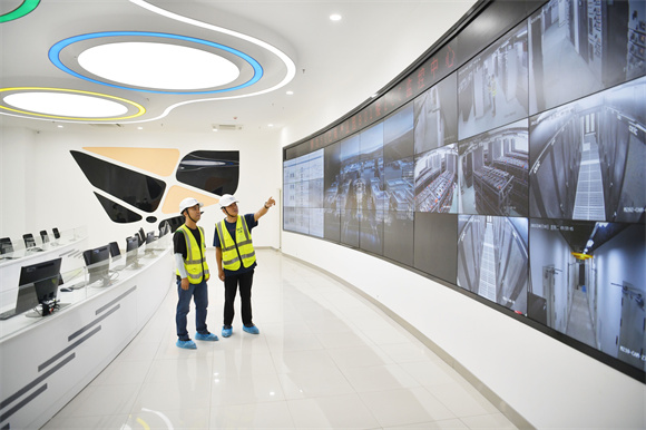 普洛斯腾龙5G重庆巴南数据中心的ECC监控中心。重庆数智产业园供图 华龙网发