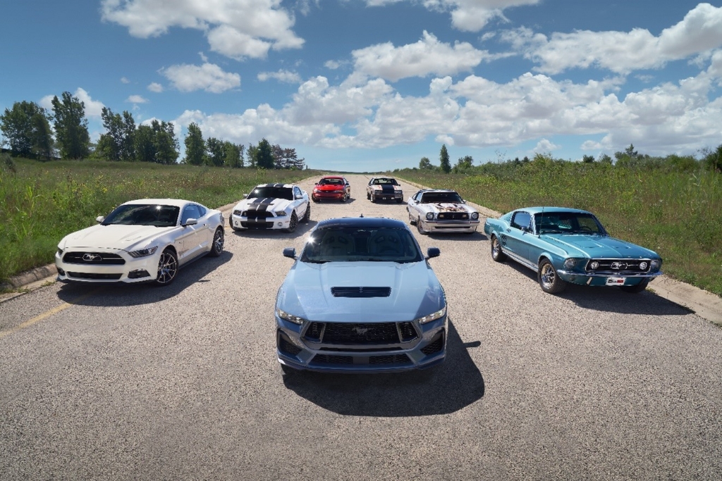 全新一代福特Mustang首次全球亮相。 福特中国供图 华龙网发