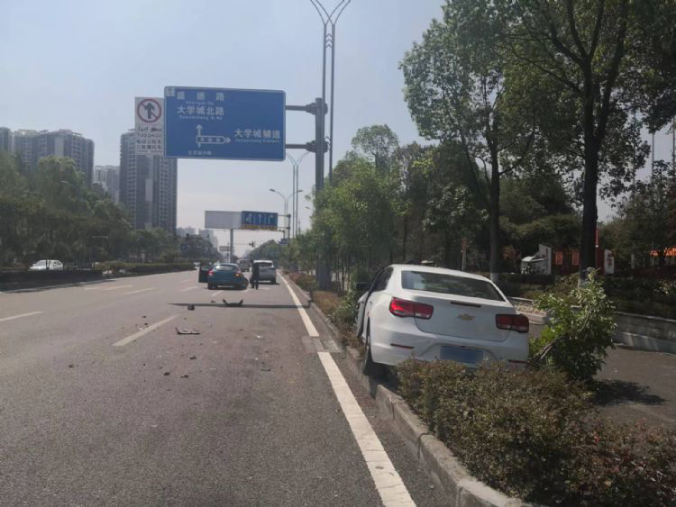 事故现场。重庆高新区警方供图
