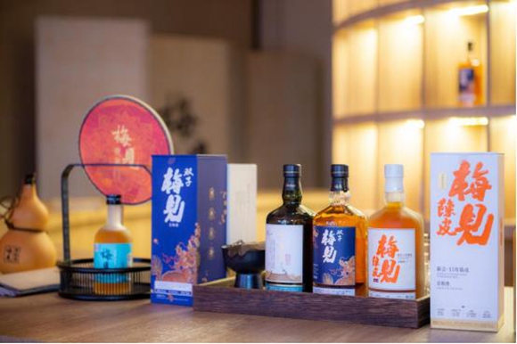 梅见系列产品亮相 重庆江记酒庄有限公司供图 华龙网发