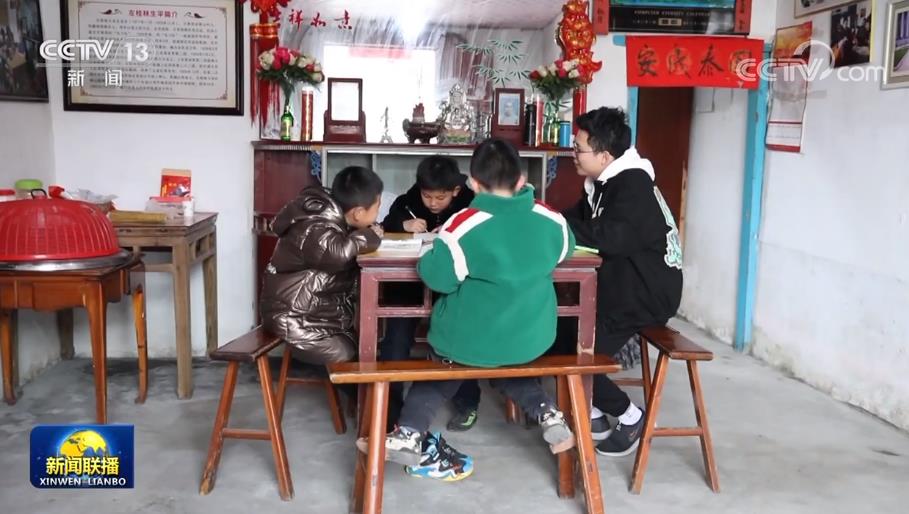 【总书记的惦念】糍粑越打越黏 日子越过越甜3
