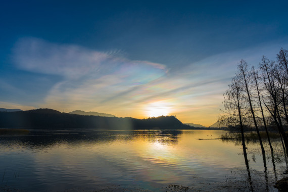 云南大理再现七彩祥云延时摄影记录美好时刻