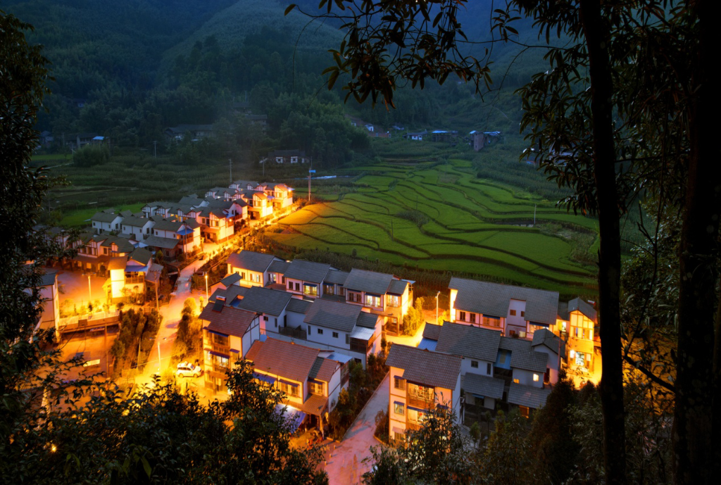 梁平区乡村夜景。梁平区委宣传部供图