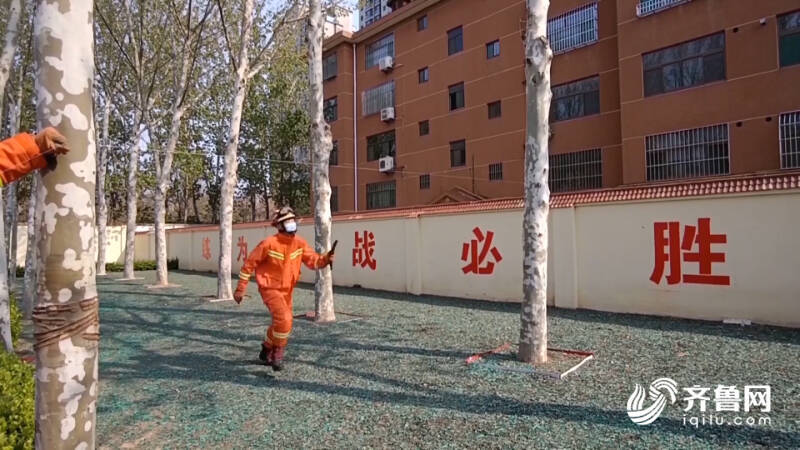 辅警执勤发现风筝线紧急喊停路人3