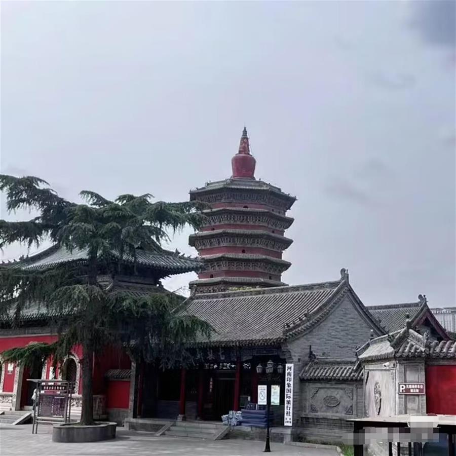 两韩国游客飞无人机失控撞上国宝级文物文峰塔?安阳文保部门:没对塔身造成损坏3