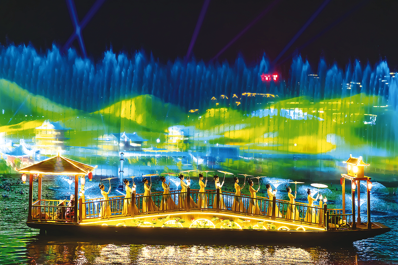 大型水幕灯光秀——“汉丰印秀”。 重庆湖山投资集团供图