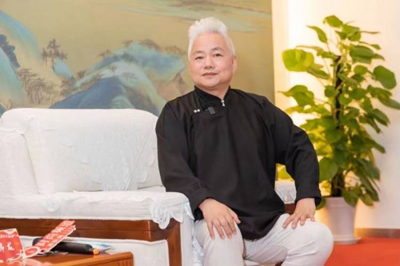 方锦龙