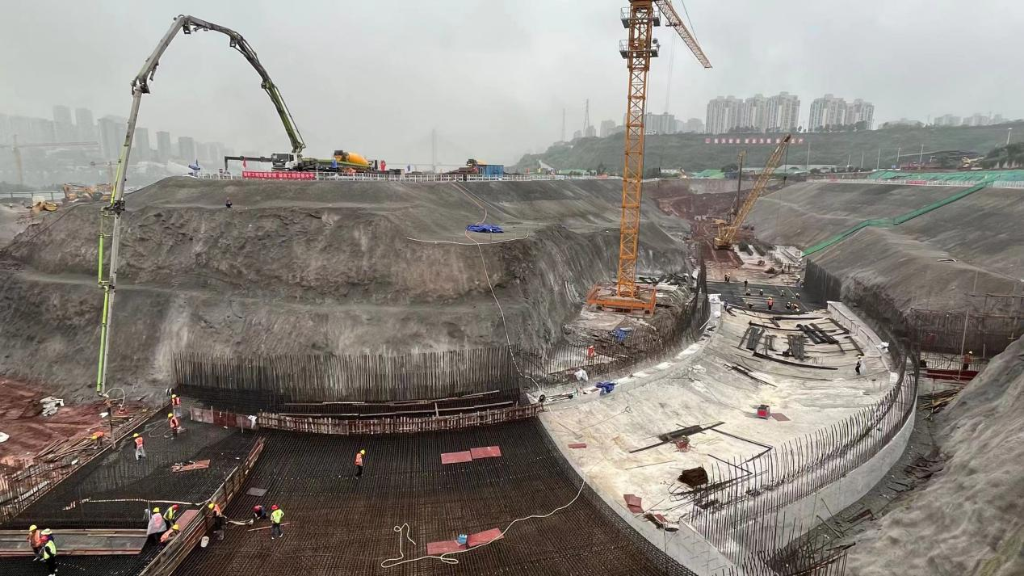 寸滩国际新城邮轮母港片区工程有序施工中。两江新区融媒体中心供图
