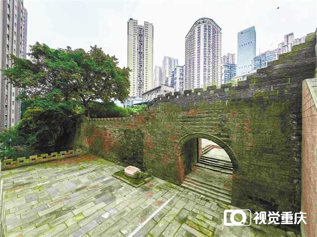 太平门古城墙遗址修缮完毕</p><p>市民将目睹重庆古城墙遗址中保存较好的城墙段之一1