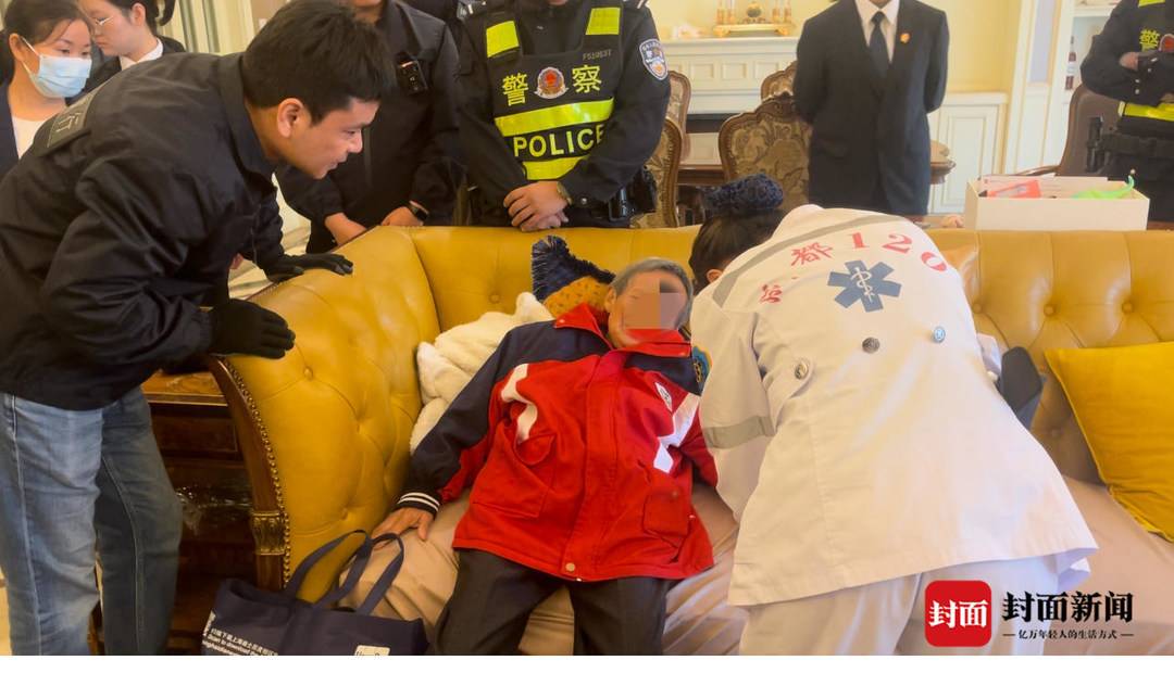 豪宅被拍出1353万，“老赖”拒不搬离，法院强制腾退