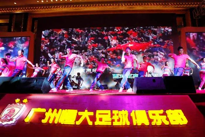 恒大歌舞团团长白珊珊：遭无数谣言攻击 已报案3