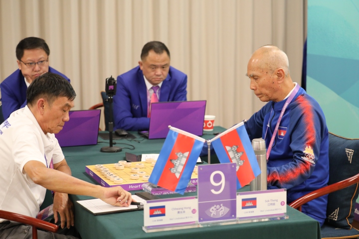 同一个赛场，运动员最大年龄差是多少？答案是：相差70岁3