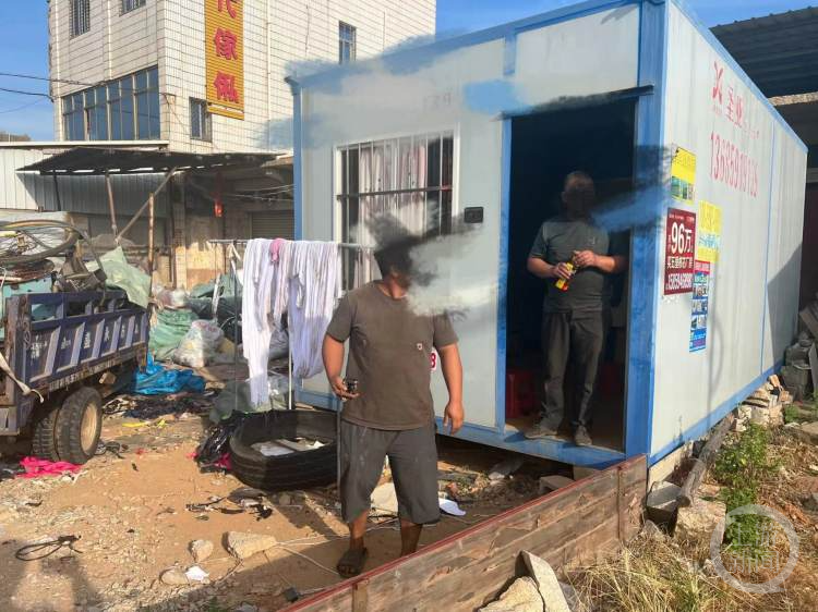 闪婚妻子回娘家“生产”的婴儿是花钱买的，丈夫起诉离婚追索20万彩礼1