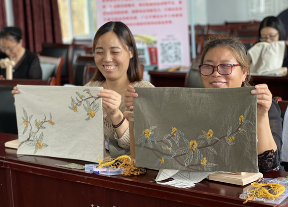 “江巧家”骨干学员展示作品。江北区妇联供图 华龙网发