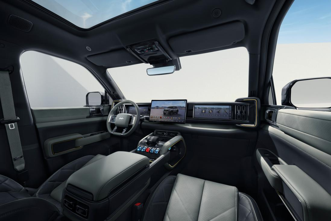 豹5灵活百变的座舱空间与智能驾舱。 方程豹汽车供图 华龙网发
