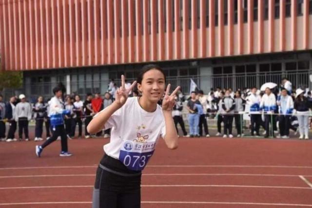 浙江14岁天才少女跑“赢”亚运冠军，被喊话“国家队等你！”3