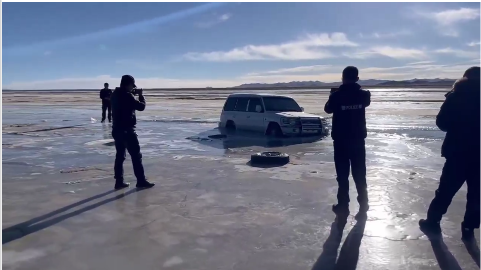 3人在阿尔金山无人区探险失联4天，民警奔波近千公里救助 因违规进保护区正接受处理1