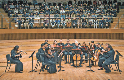 习近平主席在美国友好团体联合欢迎宴会上的重要演讲引发美国友人热烈反响——拉紧人民的纽带 增进人心的沟通2
