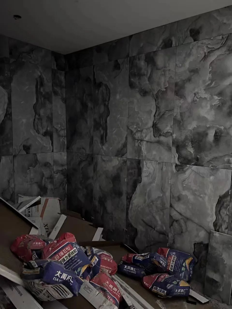 长沙一小区负一楼建千平KTV，居民们不干了，多部门介入1