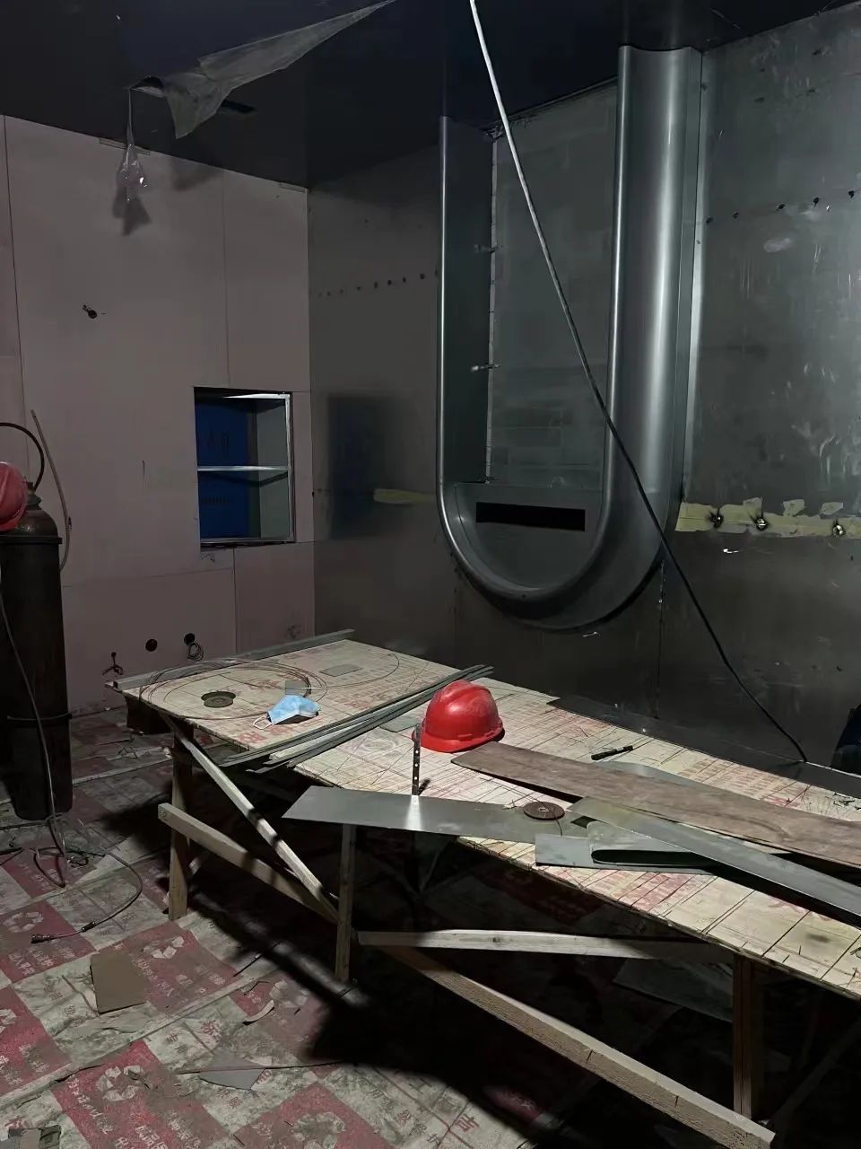 长沙一小区负一楼建千平KTV，居民们不干了，多部门介入5