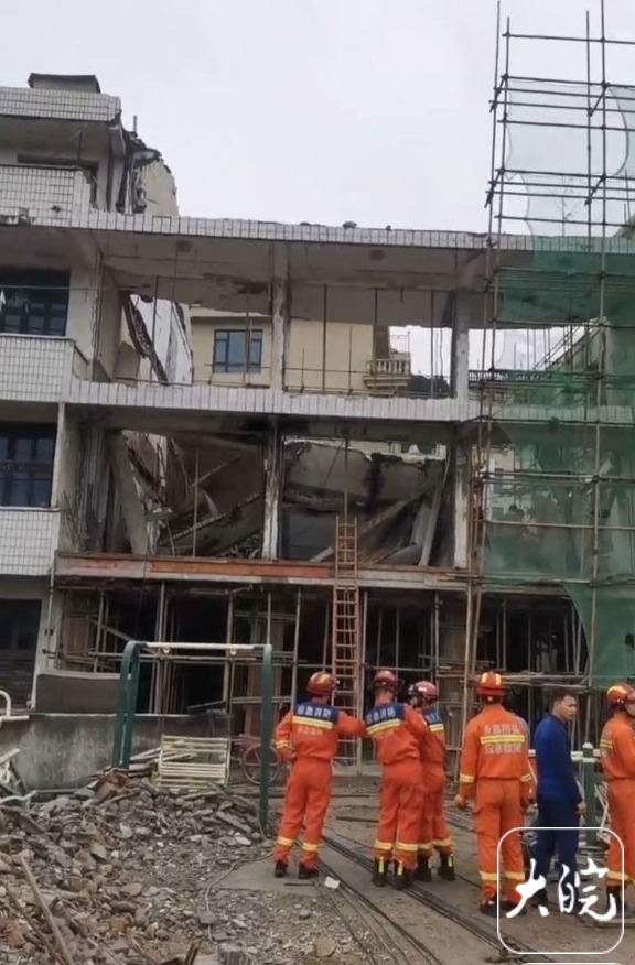 温州永嘉县民房坍塌后续：隔壁两户被鉴定为危房 户主回忆死里逃生几分钟1
