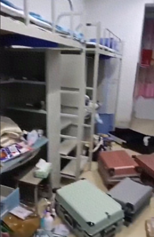 多名学生质疑石家庄一学校没收物品挂咸鱼卖，回应：没卖，大功率电器统一保管1