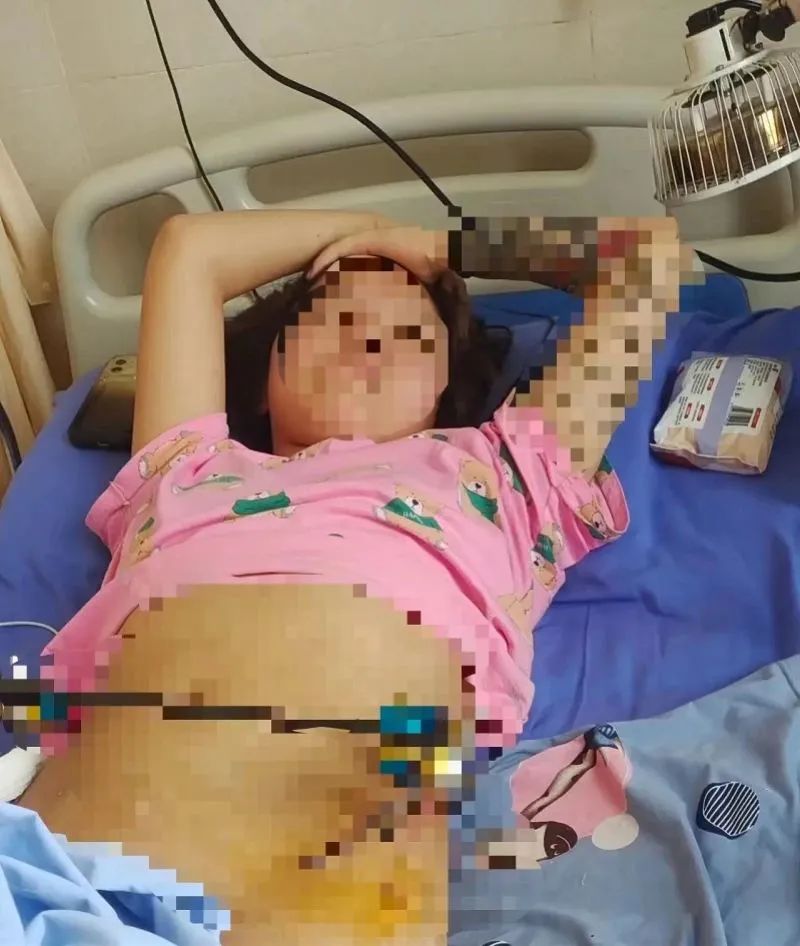 15岁女孩KTV陪酒坠楼！母亲发声