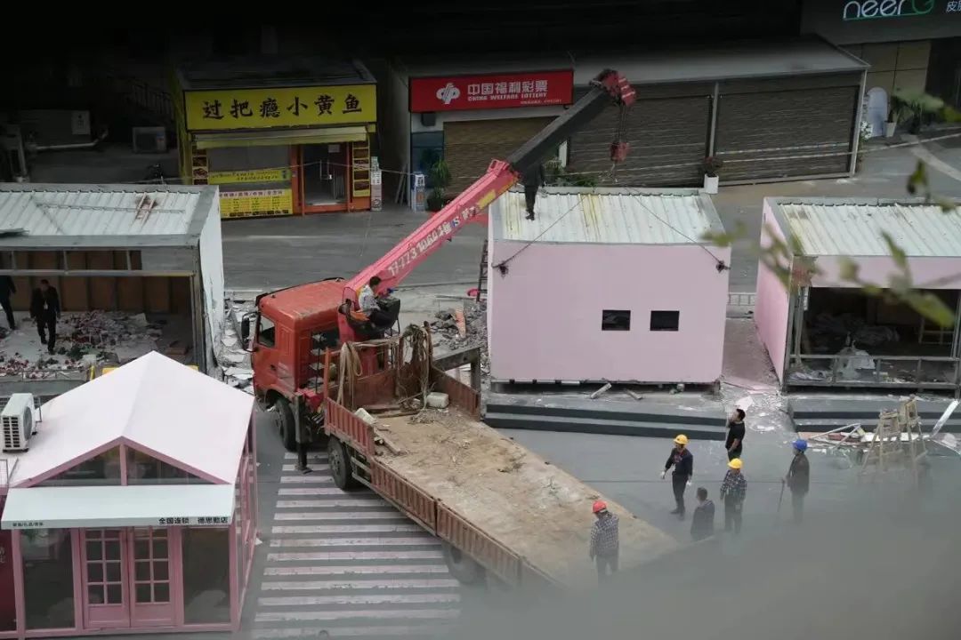 长沙知名夜市多个摊位被拆除！商户：投入几十万还没开门就停业4