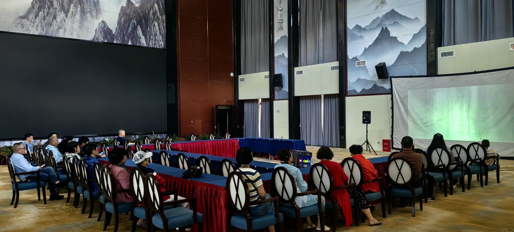 “送电影进基层”活动。重庆市总工会供图 华龙网发
