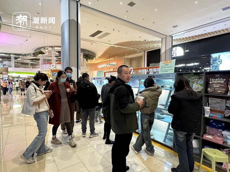 追求随意、自由和性价比？“年轻人逛商场只去B1B2”冲上热搜4