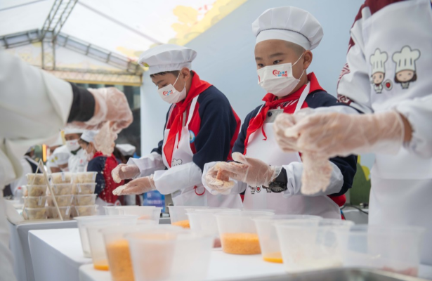 重庆乡村学校少年宫厨艺节举行