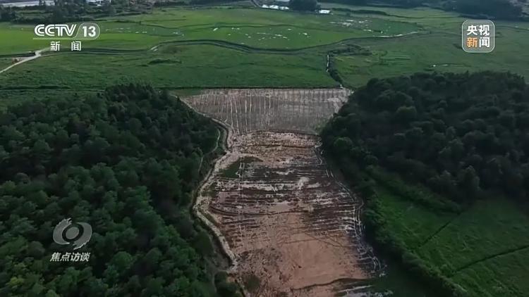 千亩耕地被重度污染，有涉事企业负责人微笑受访：每年要交大几千万的税，对当地有贡献4