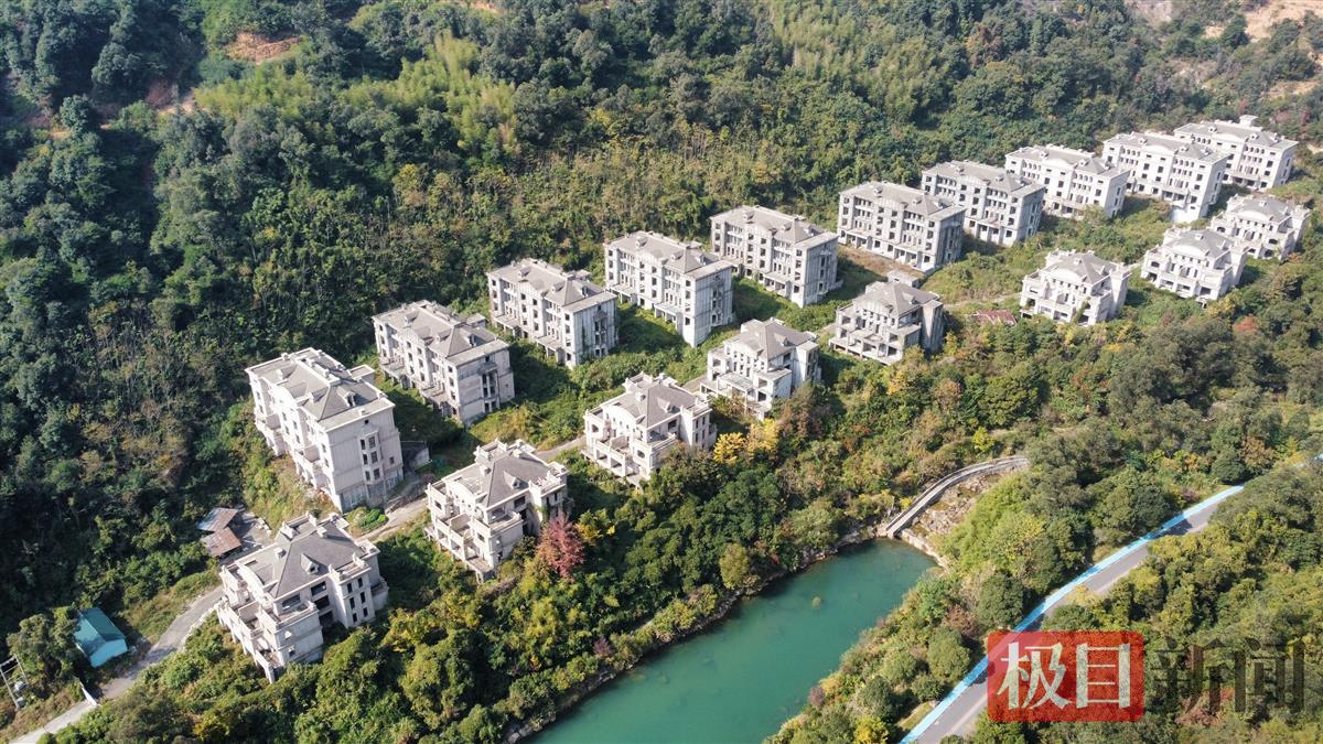 实探温州瑞安估值近4亿“烂尾”别墅群：因开发商破产停工5年，流拍五次后将以近1.9亿元起拍4