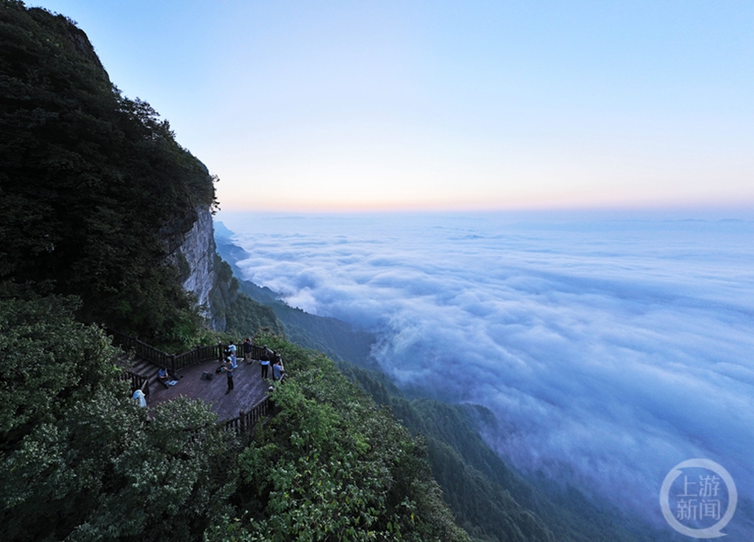 悬在云端上的氧吧 绝美风景迎客来