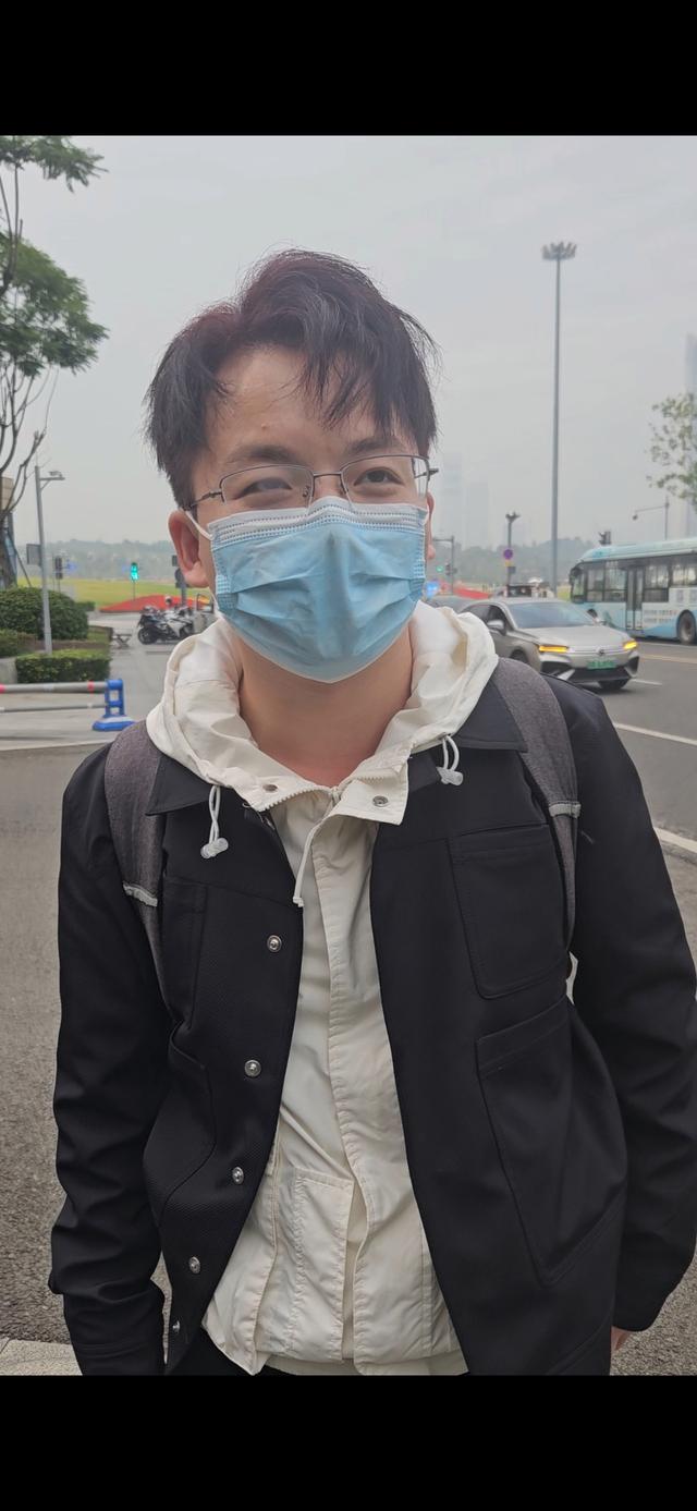 男子被诬陷地铁偷拍案开庭未宣判：两名女生未出庭，原被告争辩激烈1