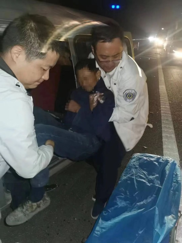 转运患者返程中 蚌埠“120”又“顺手”救了5人2