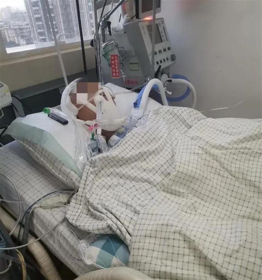 广东阳春13岁男孩被同学打进ICU，亲属要求顶格处理打人者，律师解读1